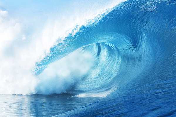 picture of ocean wave surging